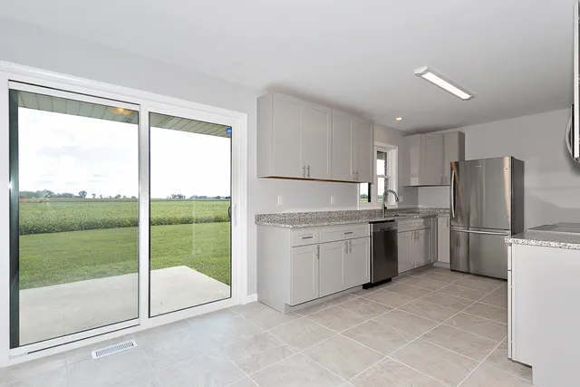 $1,850 | 8310 East Coral Road, Union, IL 60180