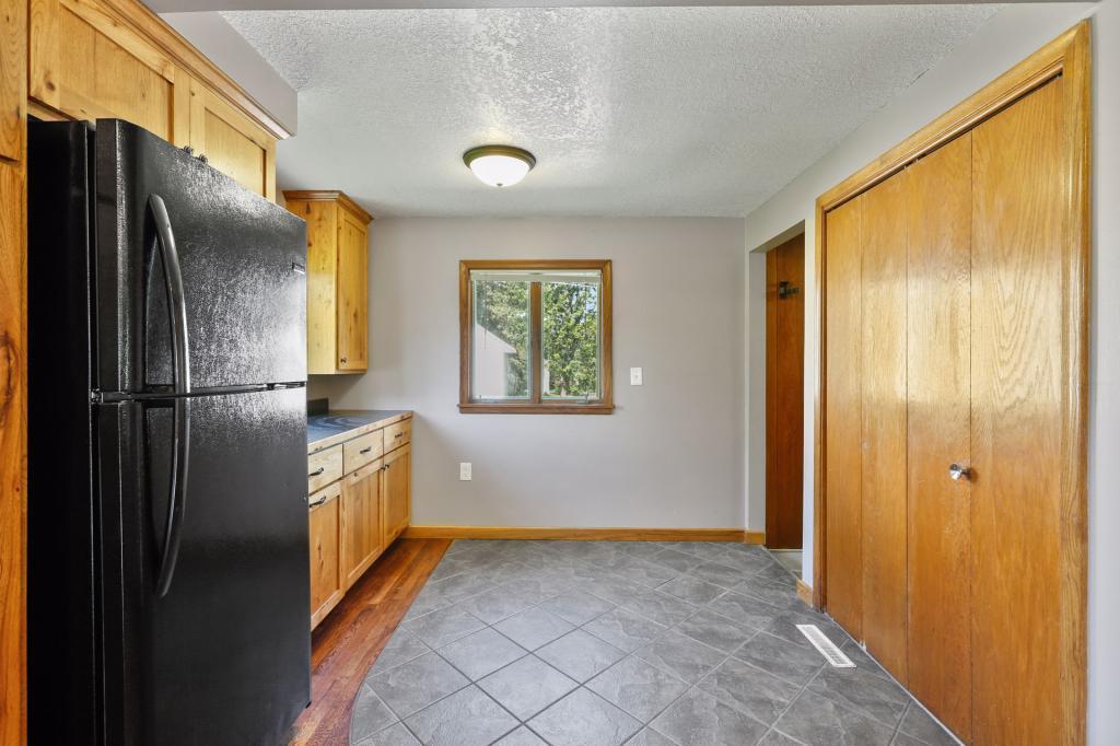 1425 Ruth Street North St. Paul, MN 55119 - Photo 13 of 23