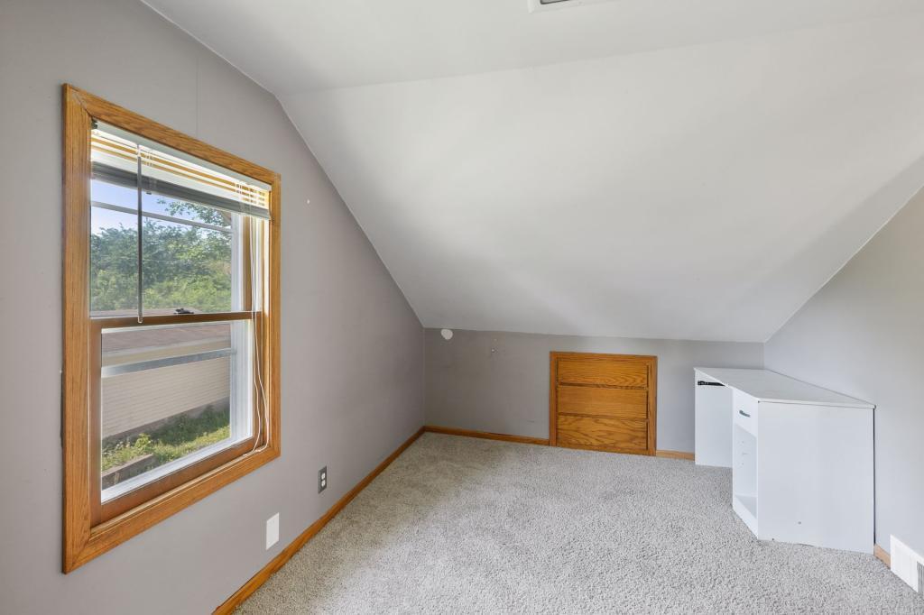 1425 Ruth Street North St. Paul, MN 55119 - Photo 16 of 23