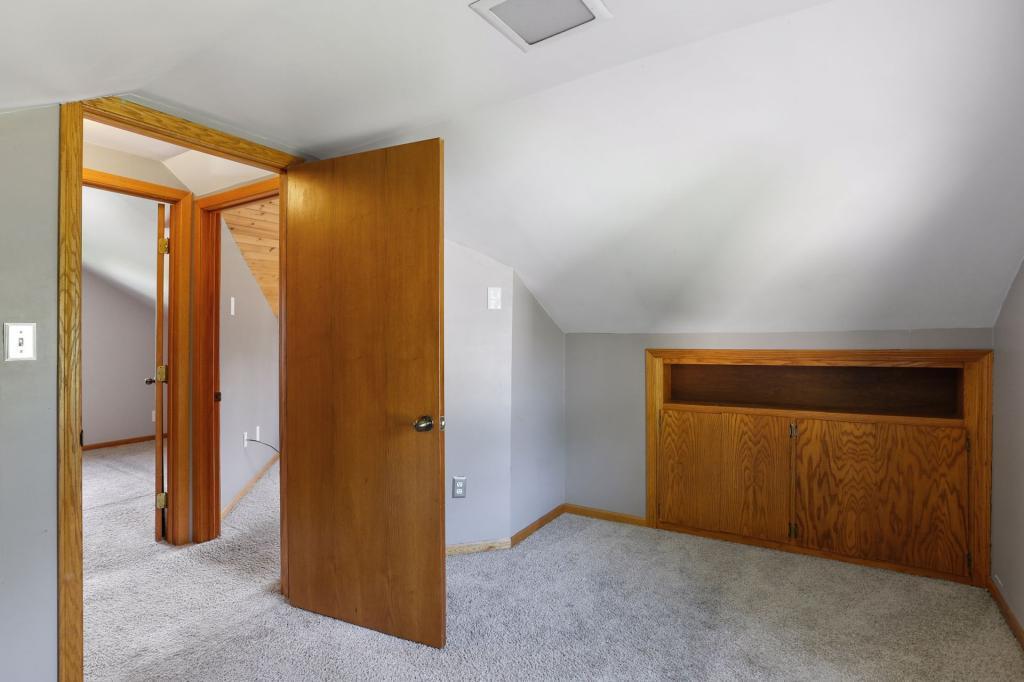 1425 Ruth Street North St. Paul, MN 55119 - Photo 17 of 23