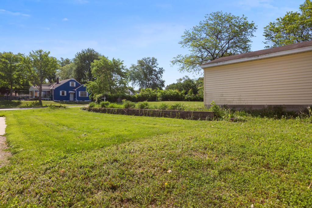 1425 Ruth Street North St. Paul, MN 55119 - Photo 20 of 23