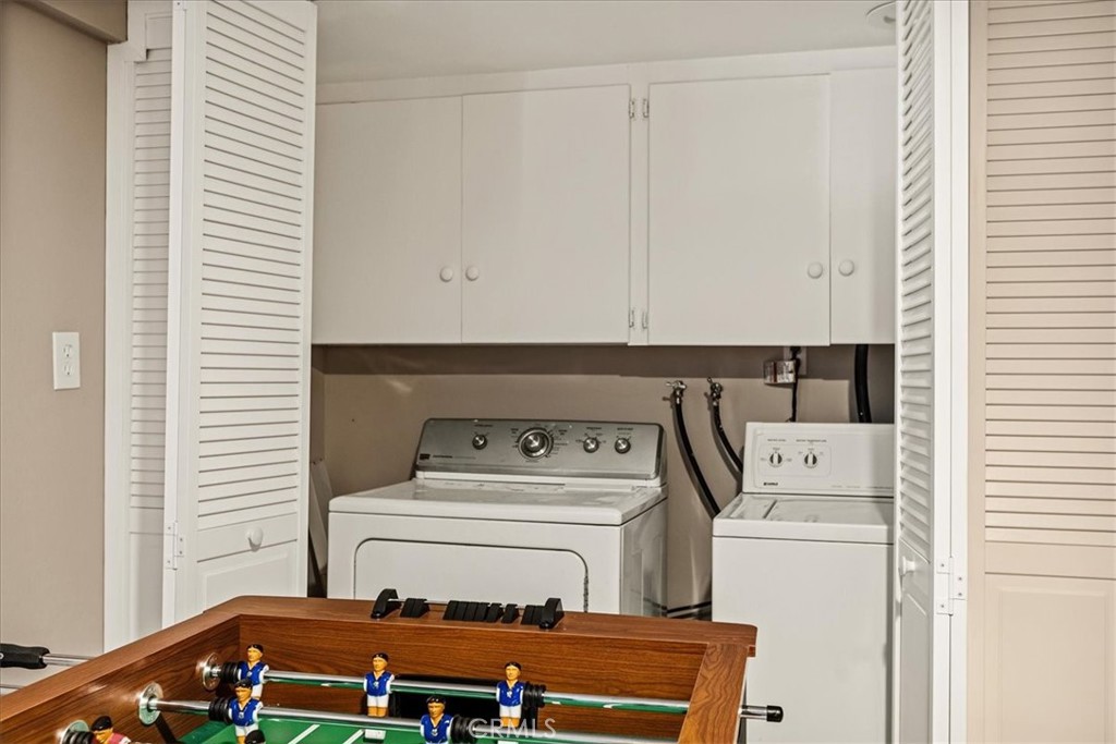25935 Ranger Drive Twin Peaks, CA 92391 - Photo 25 of 30 a utility room with dryer and washer