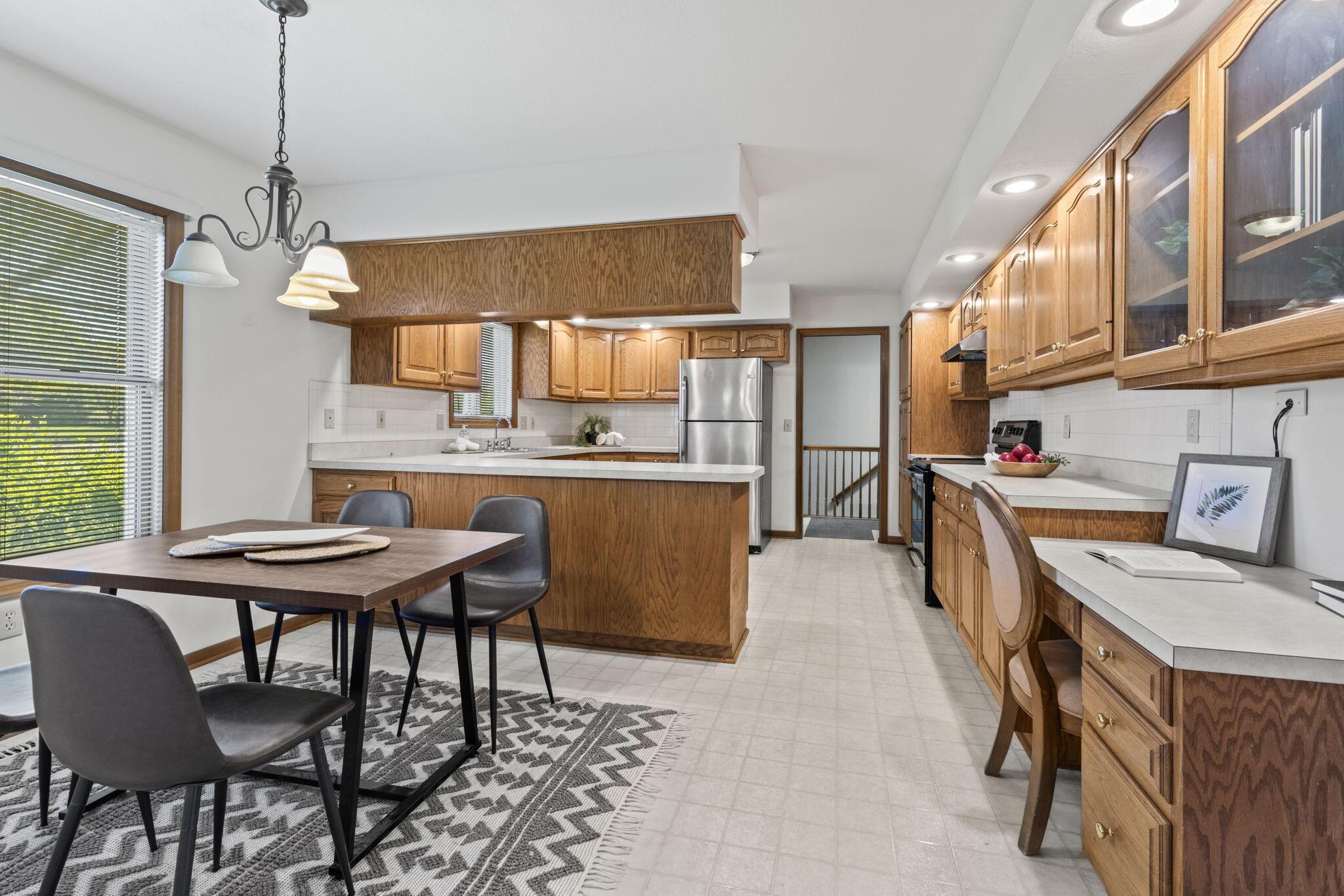 4786 Davidson Road Hilliard, OH 43026 - Photo 22 of 45 46-web-or-mls-Kitchen_Hommati102