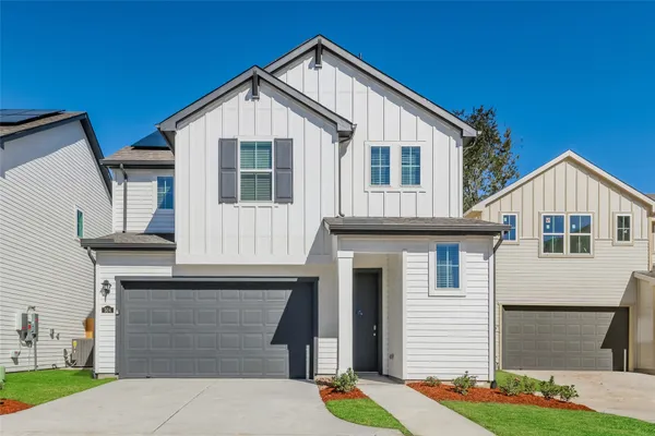 $2,419 | 9835 Willow Creek, Unit 504, Tomball, TX 77375