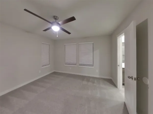 $2,459 | 9835 Willow Creek, Unit 504, Tomball, TX 77375