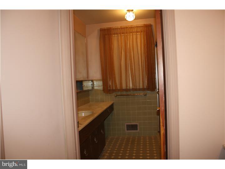 1170 Somers Drive Huntingdon Valley, PA 19006 - Photo 19 of 25 Master Bathroom