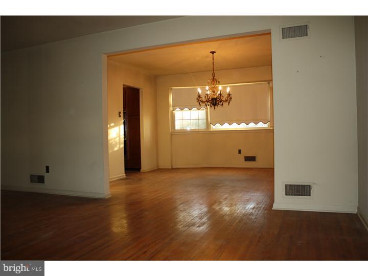1170 Somers Drive Huntingdon Valley, PA 19006 - Photo 7 of 25 Dining Room