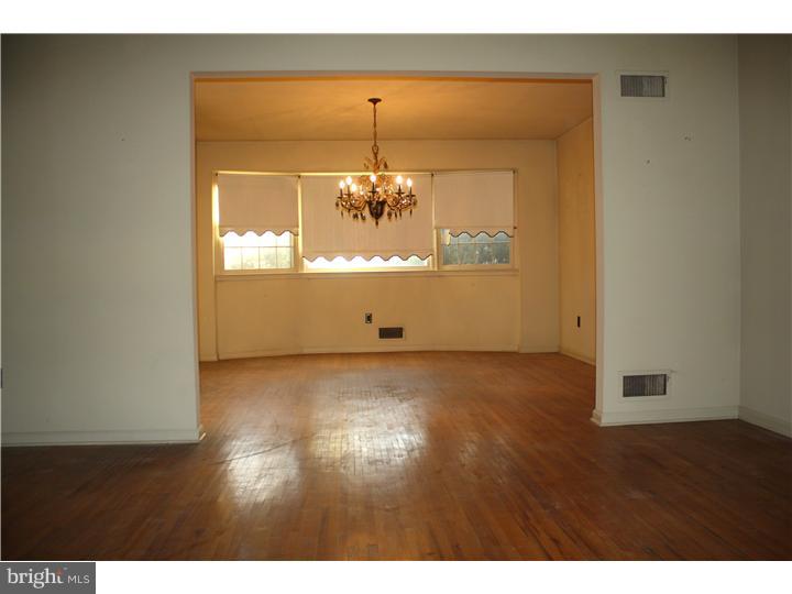 1170 Somers Drive Huntingdon Valley, PA 19006 - Photo 8 of 25 Dining Room