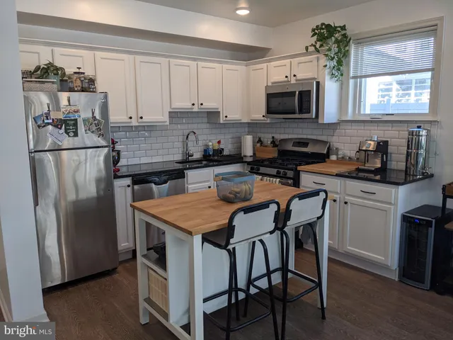 $1,995 | 4114 Lauriston Street, Unit 102, Philadelphia, PA 19128