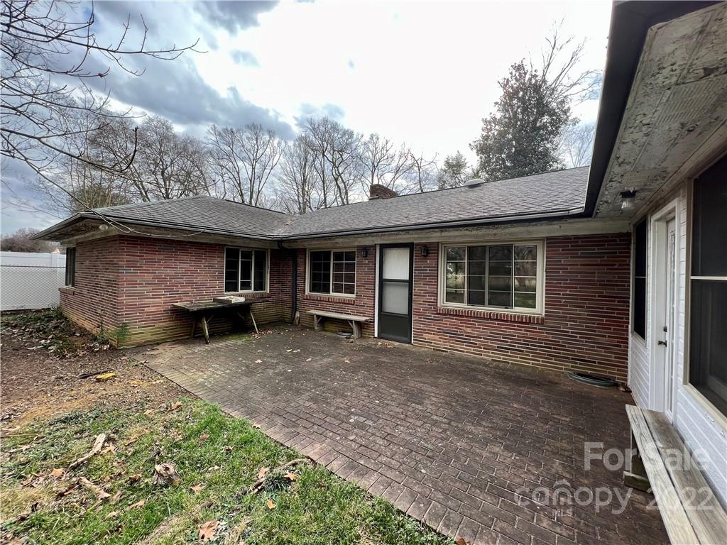 456 Sullivan Road Statesville, NC 28677 - Photo 5 of 32 Gallery Image 5