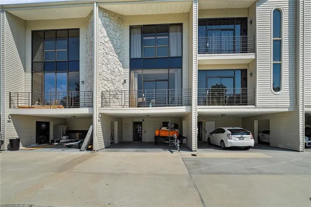 $365,000 | 127 Highway 22, Unit S17, Madisonville, LA 70447