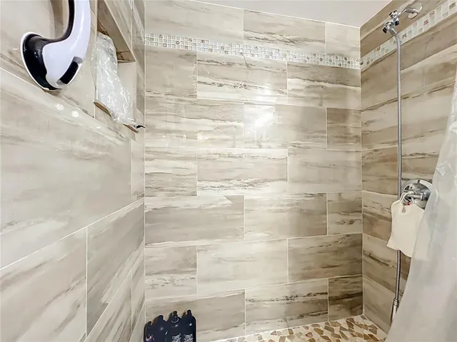 $129,000 | 582 Orange Drive, Unit 100, Altamonte Springs, FL 32701