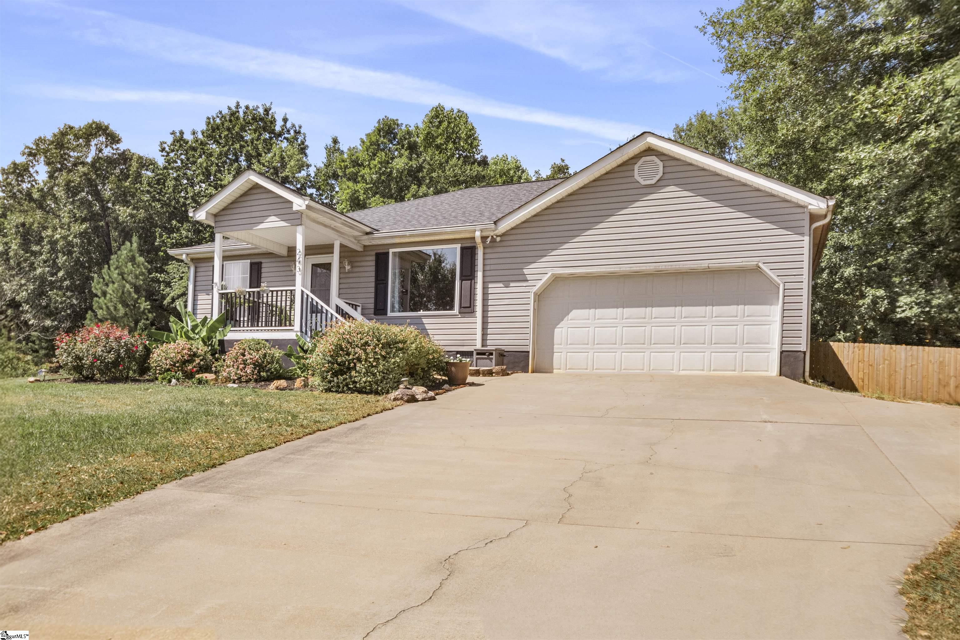 243 Hallmark Circle Easley, SC 29640 - Photo 2 of 36 Gallery Image 2
