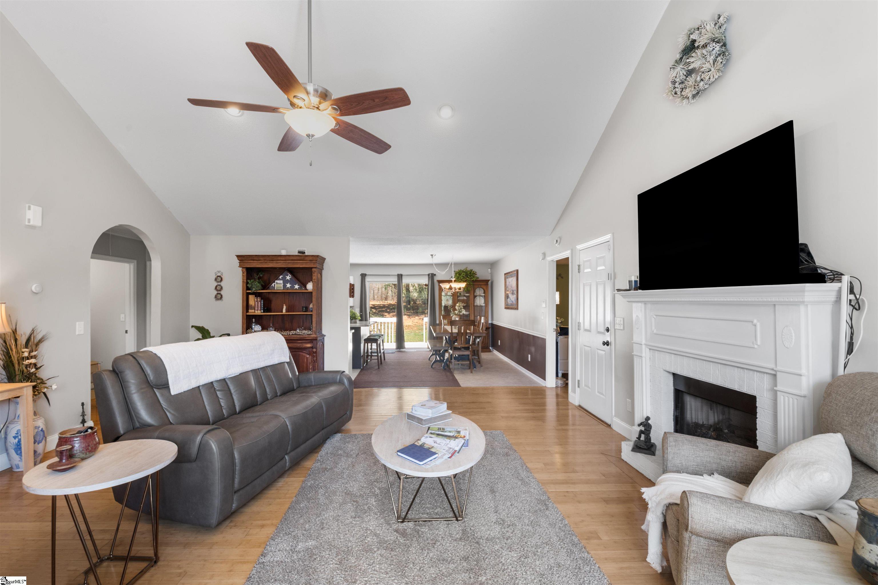 243 Hallmark Circle Easley, SC 29640 - Photo 6 of 36 Gallery Image 6