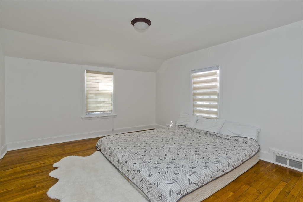 16 Squawfield Road Westfield, MA 01085 - Photo 15 of 21