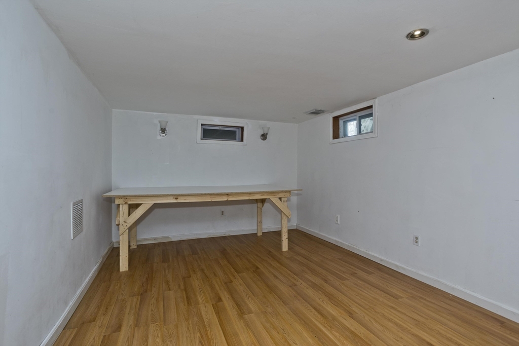 16 Squawfield Road Westfield, MA 01085 - Photo 18 of 21