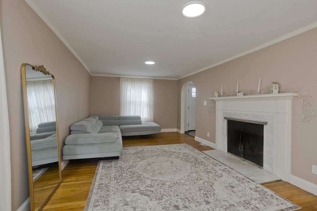 16 Squawfield Road Westfield, MA 01085 - Photo 8 of 21