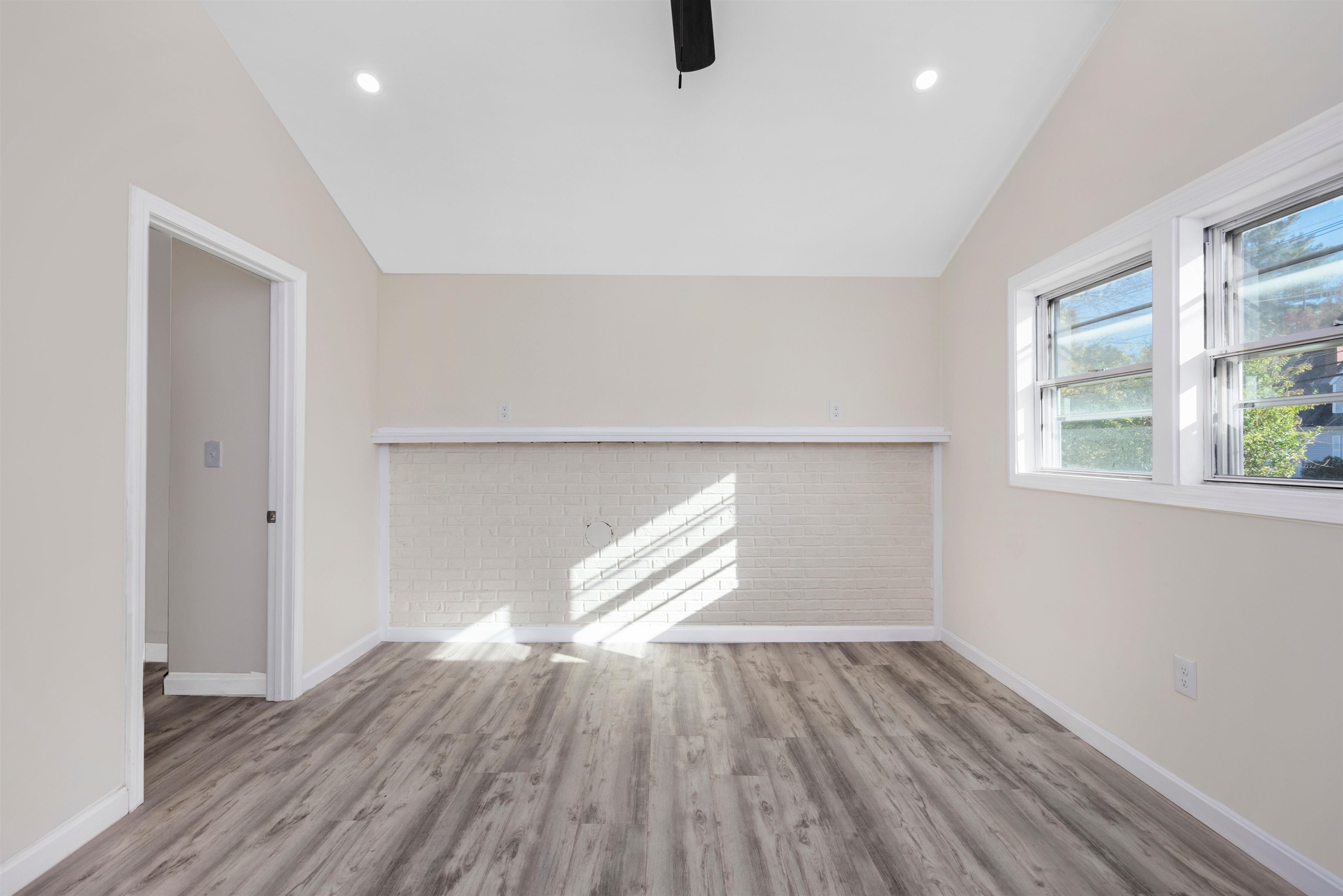 81 North Main Street Salem, NH 03079 - Photo 12 of 28