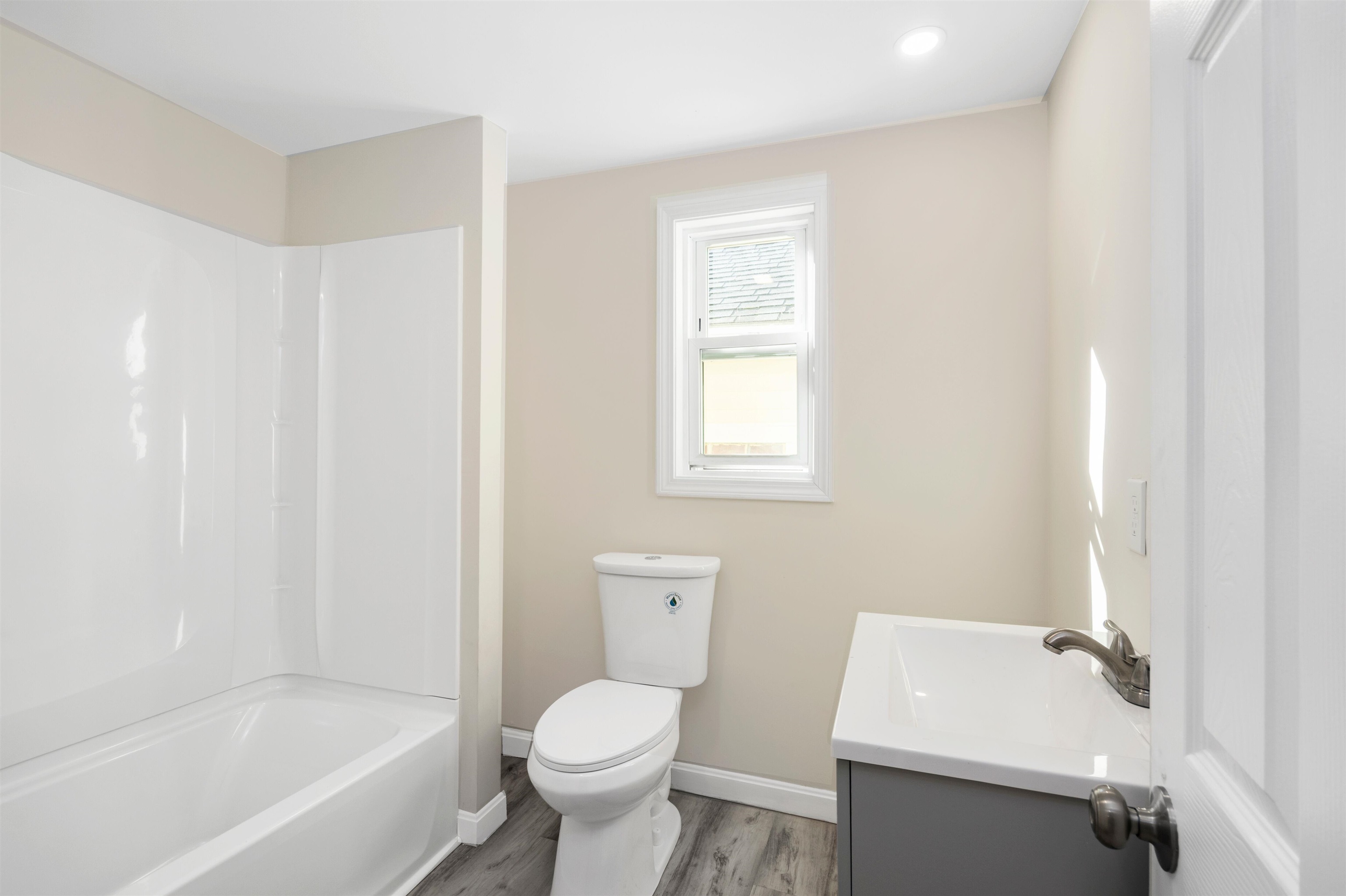 81 North Main Street Salem, NH 03079 - Photo 14 of 28