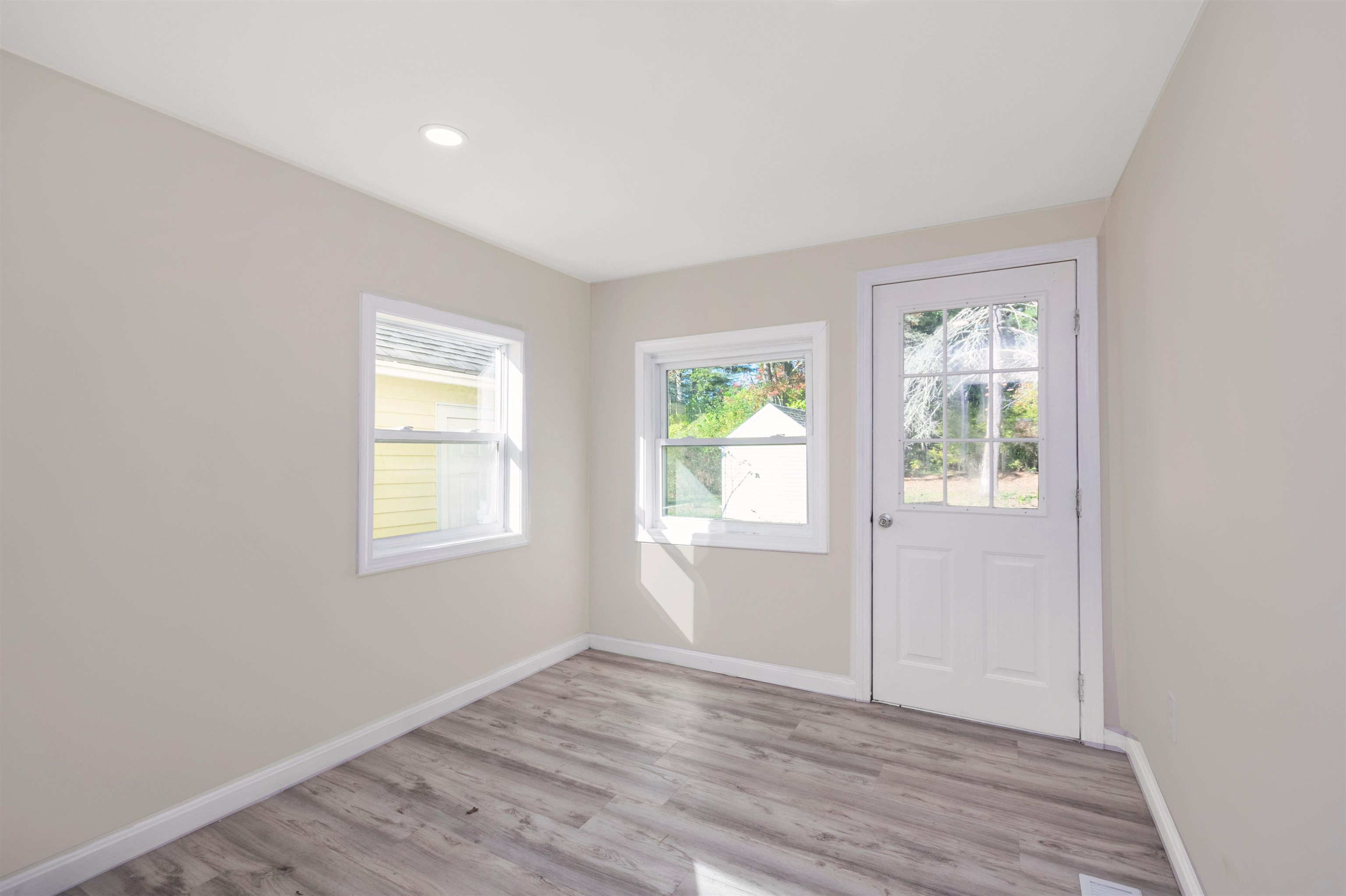 81 North Main Street Salem, NH 03079 - Photo 15 of 28