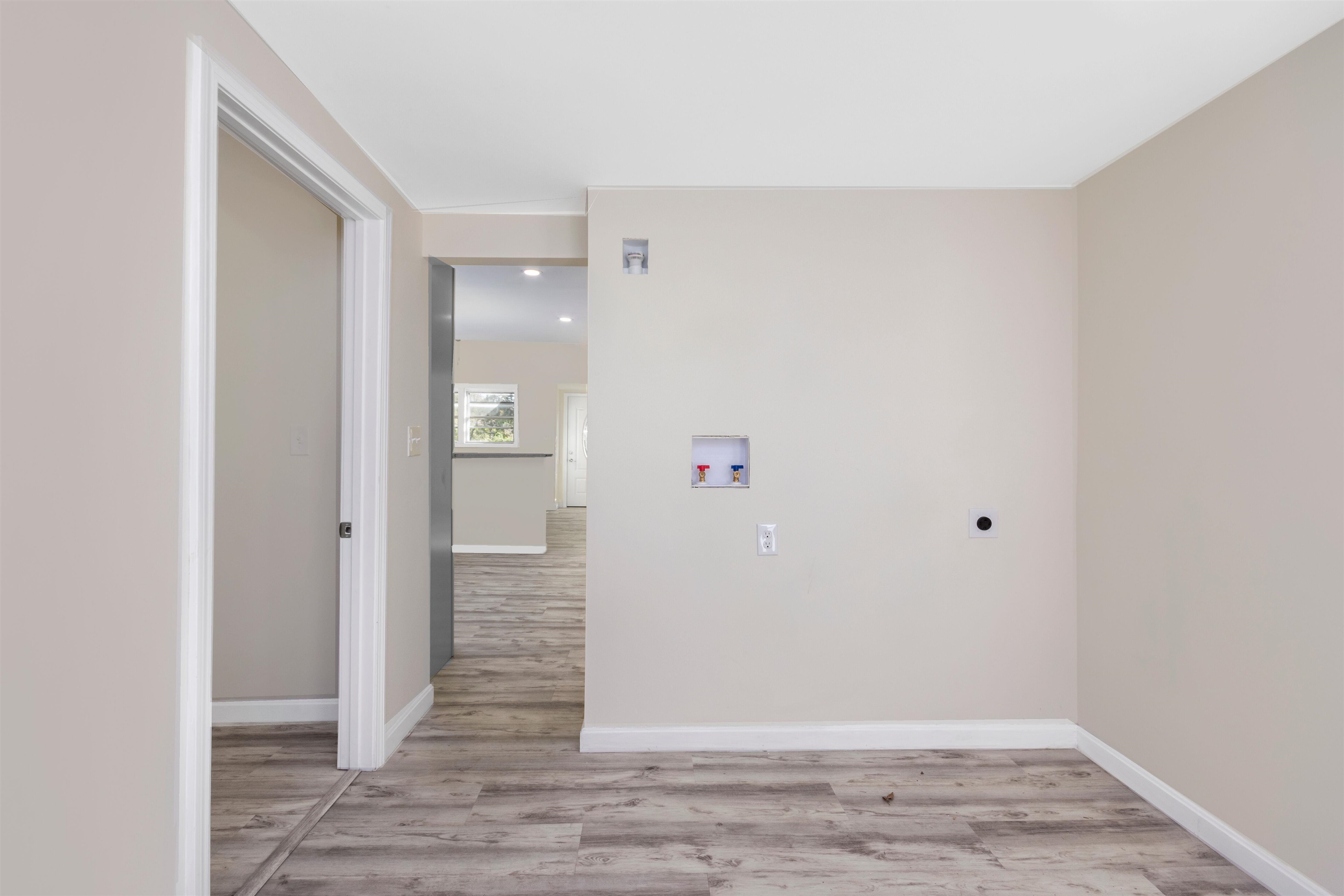 81 North Main Street Salem, NH 03079 - Photo 17 of 28