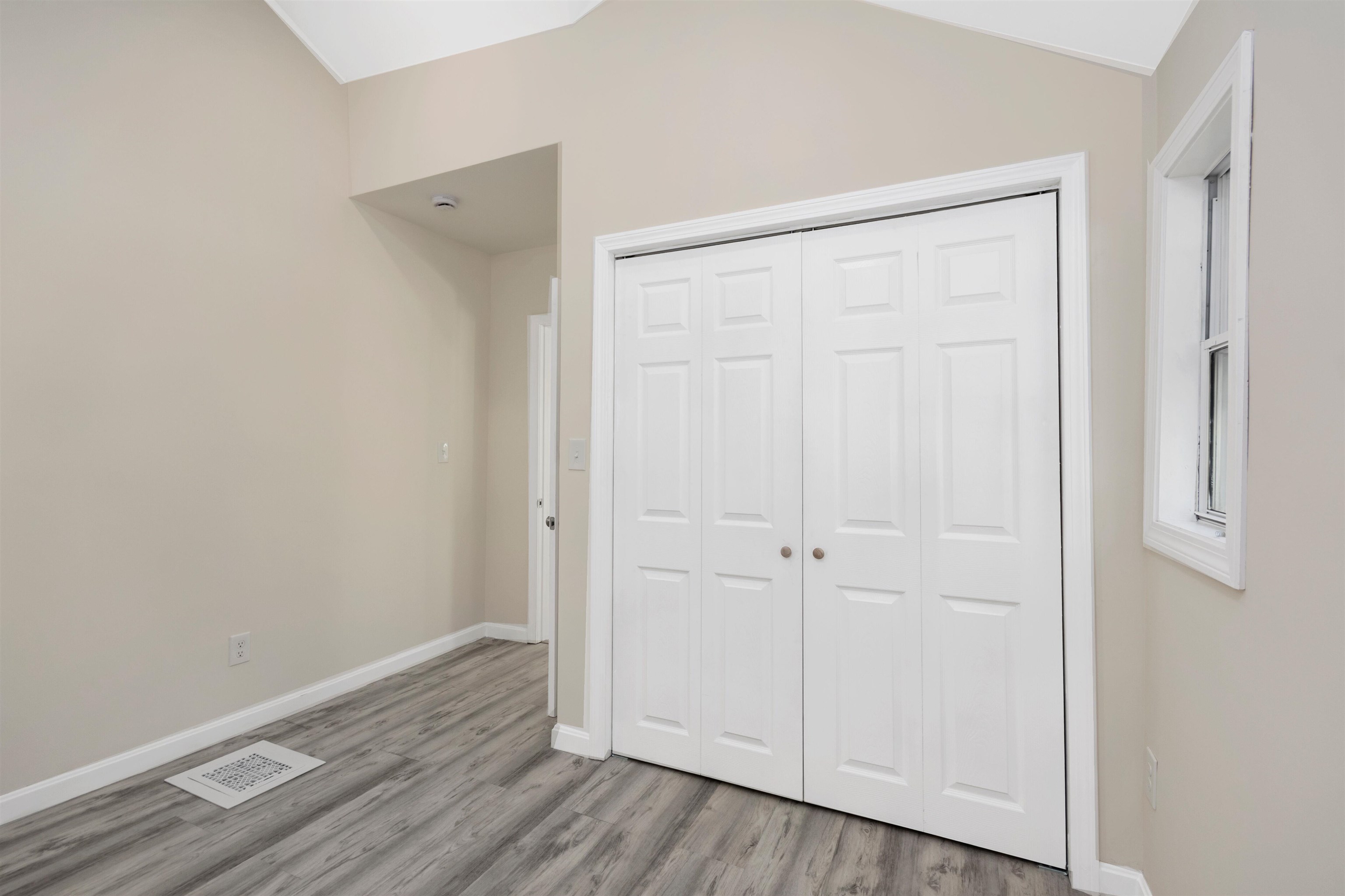 81 North Main Street Salem, NH 03079 - Photo 19 of 28