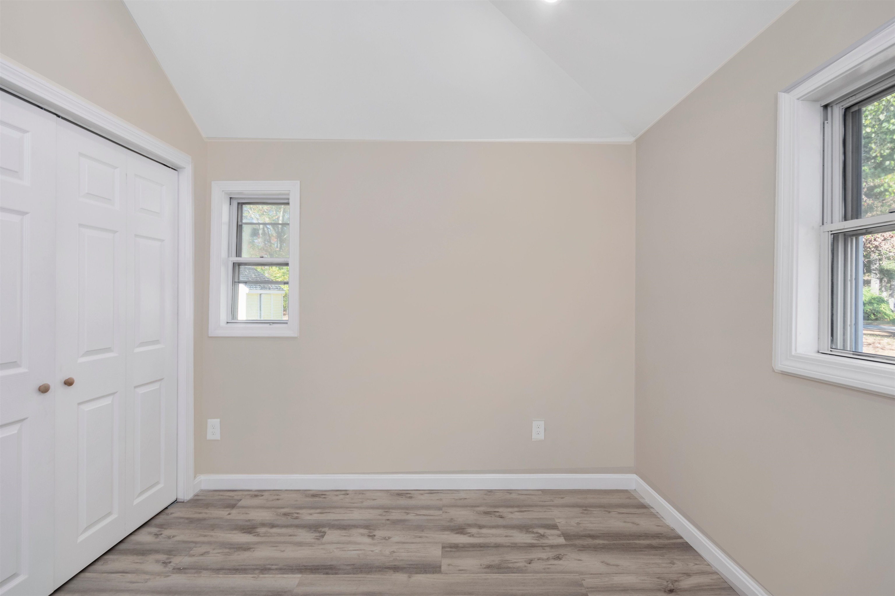 81 North Main Street Salem, NH 03079 - Photo 20 of 28