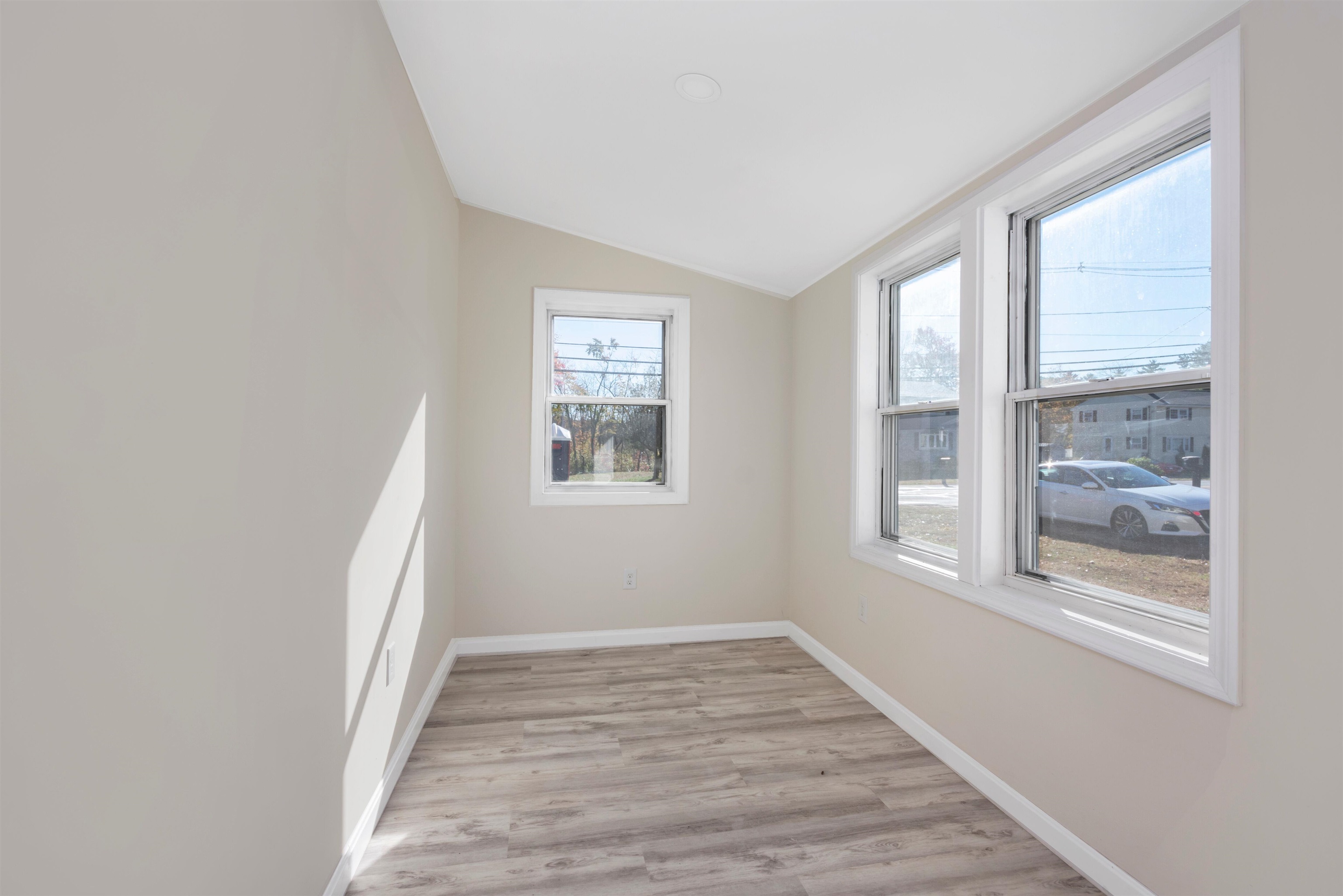 81 North Main Street Salem, NH 03079 - Photo 21 of 28