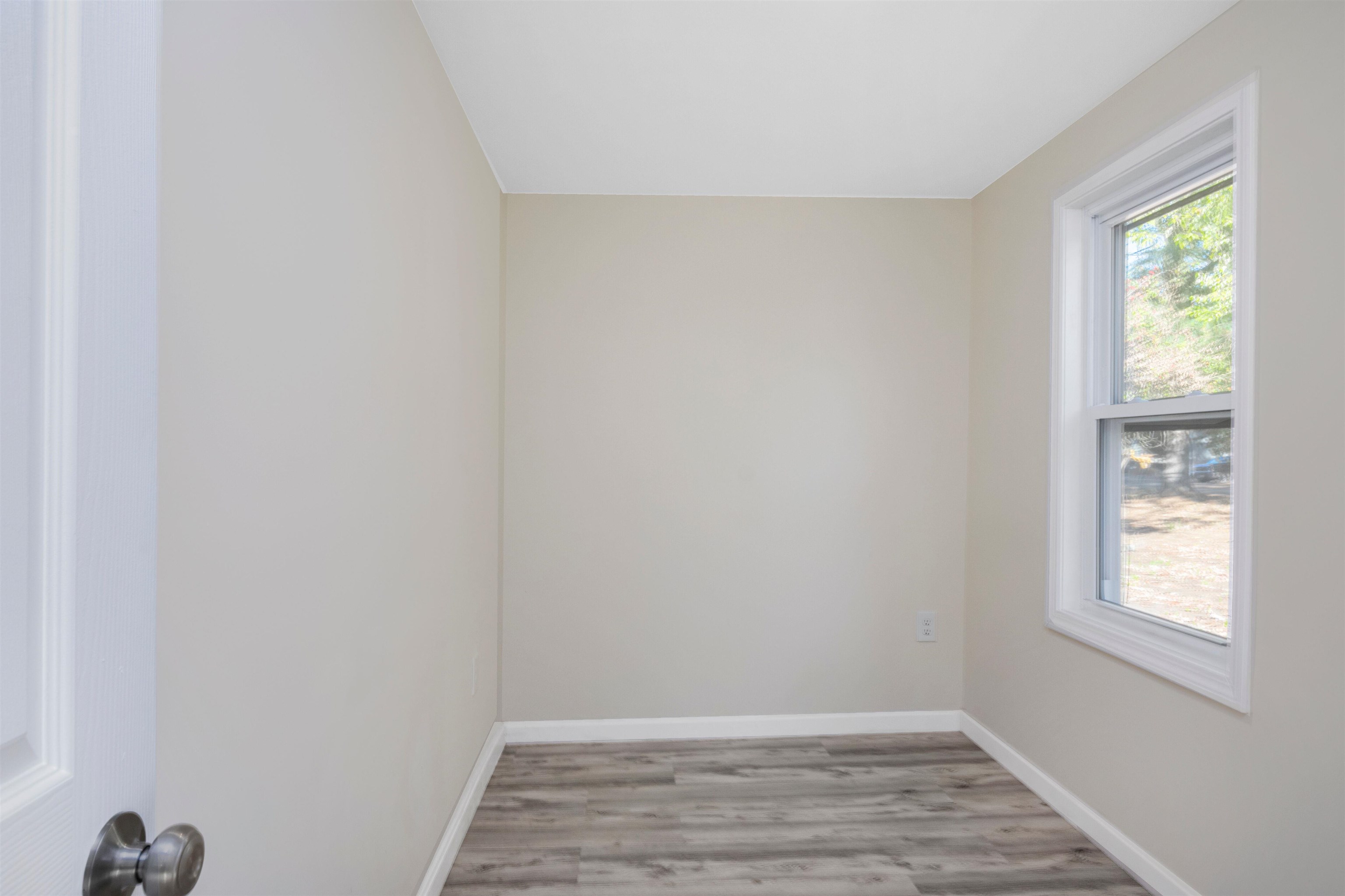 81 North Main Street Salem, NH 03079 - Photo 24 of 28