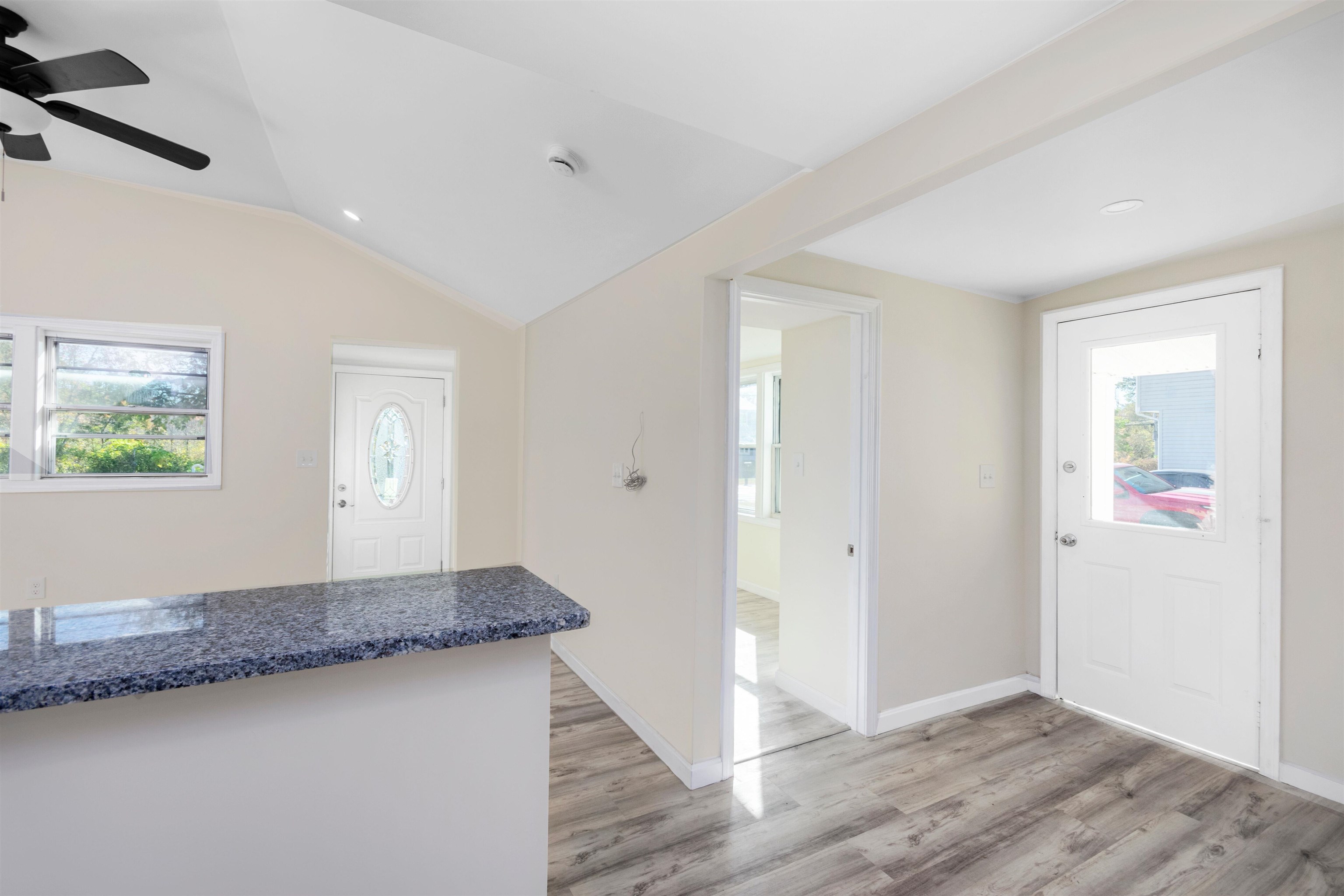 81 North Main Street Salem, NH 03079 - Photo 8 of 28