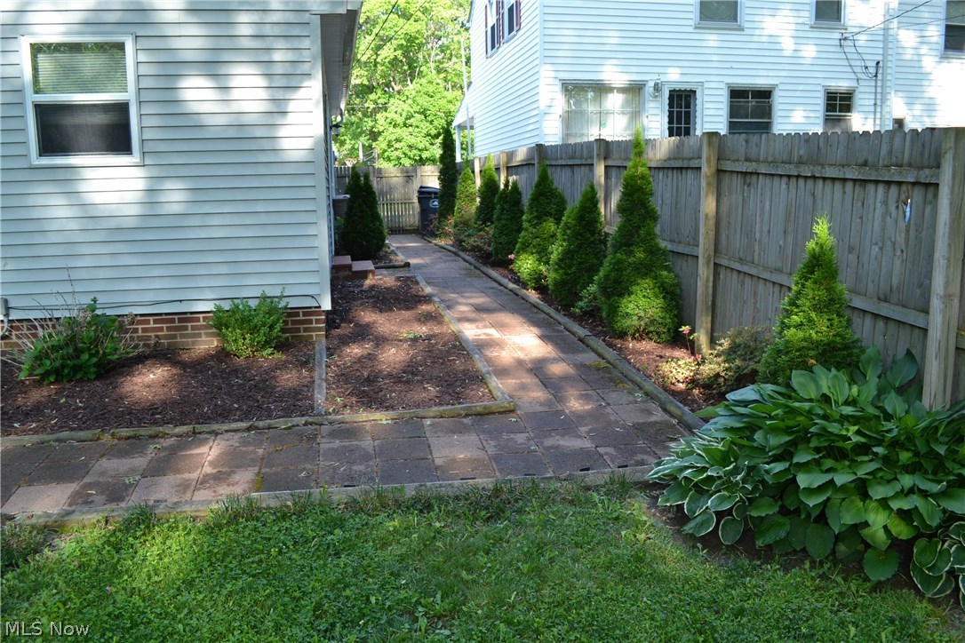 1278 Brainard Road Lyndhurst, OH 44124 - Photo 30 of 33