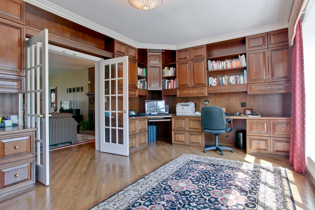 670 Green Bay Road Lake Bluff, IL 60044 - Photo 3 of 25