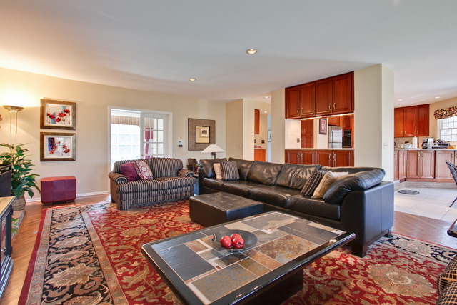 670 Green Bay Road Lake Bluff, IL 60044 - Photo 7 of 25