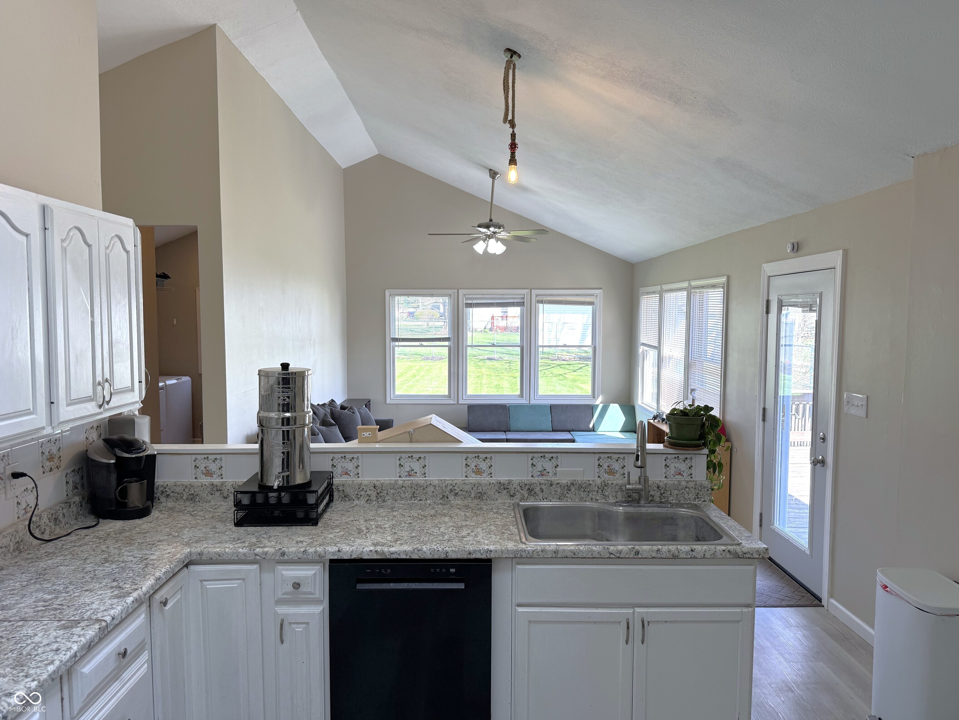 321 North Washington Street Ladoga, IN 47954 - Photo 12 of 33