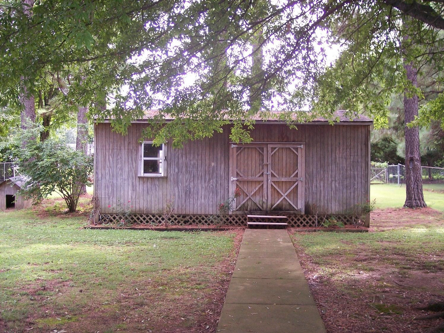 433 Henderson Road Jackson, TN 38305 - Photo 27 of 30 Photo 28