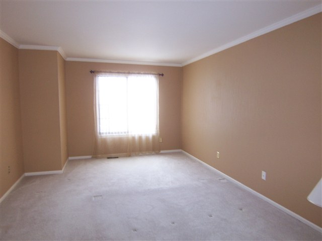 157 Meadow Ln Circle Rochester, MI 48307 - Photo 14 of 21 31038389-13.JPG