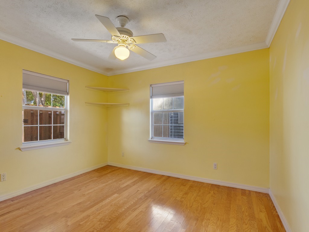 470 10th Place Southwest Vero Beach, FL 32962 - Photo 24 of 36 a view of an empty room with a window