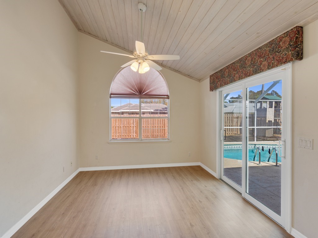 470 10th Place Southwest Vero Beach, FL 32962 - Photo 26 of 36 an empty room with a window