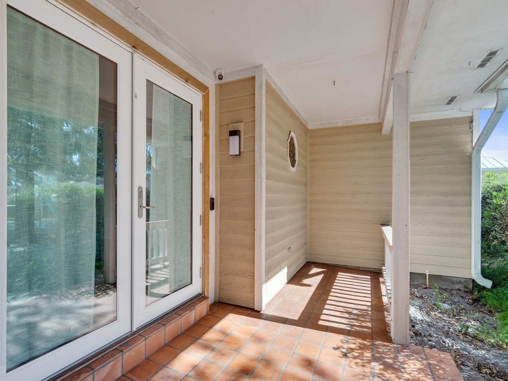 470 10th Place Southwest Vero Beach, FL 32962 - Photo 3 of 36 a view of outdoor space and a bathroom