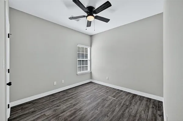 $1,500 | 320 West Bond Street, Denison, TX 75020