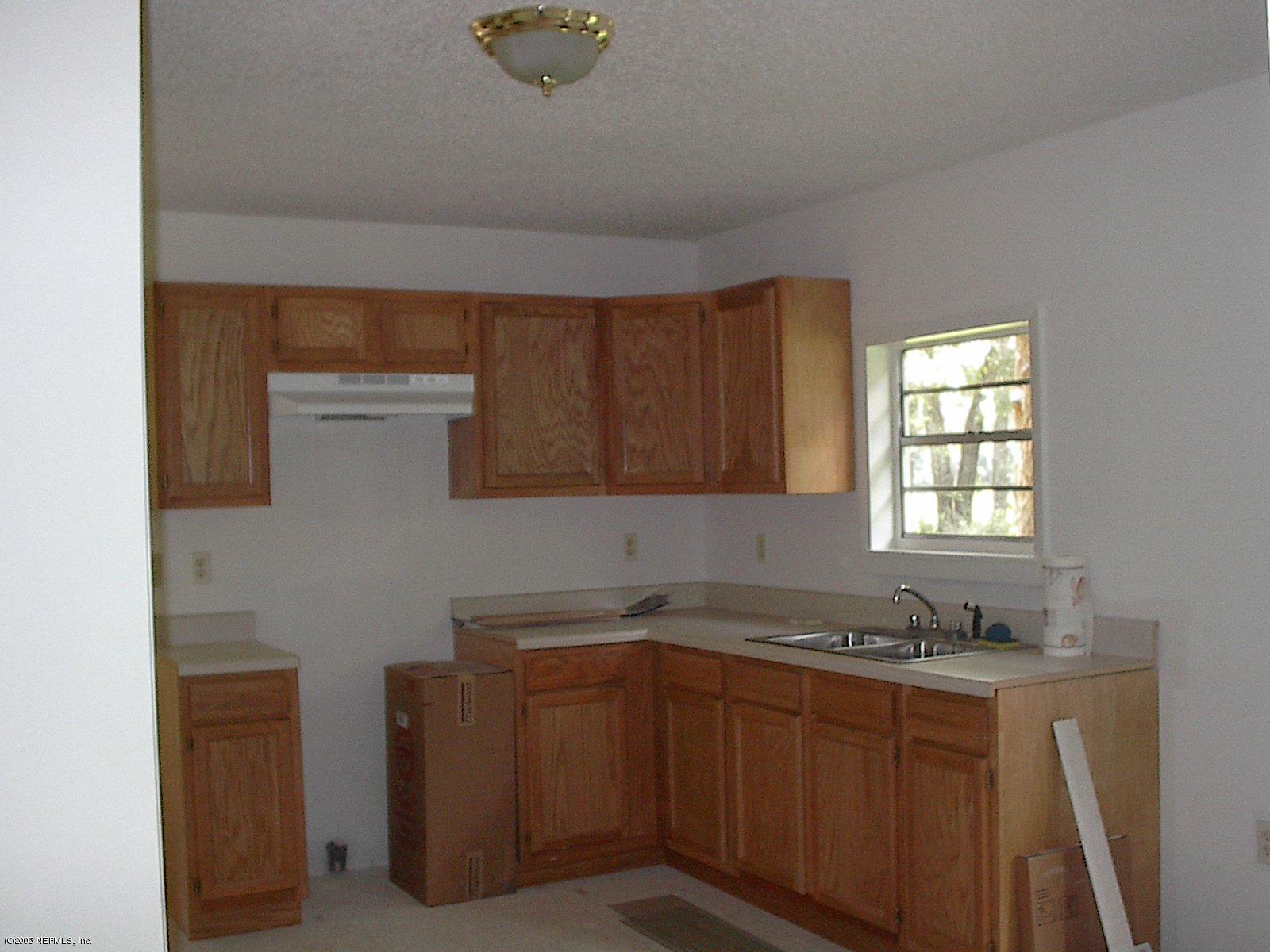 138 Sipprell Road Florahome, FL 32140 - Photo 3 of 5 Kitchen