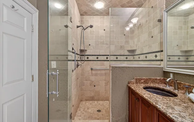 $1,500,000 | 14 Miro Place, Port Washington, NY 11050