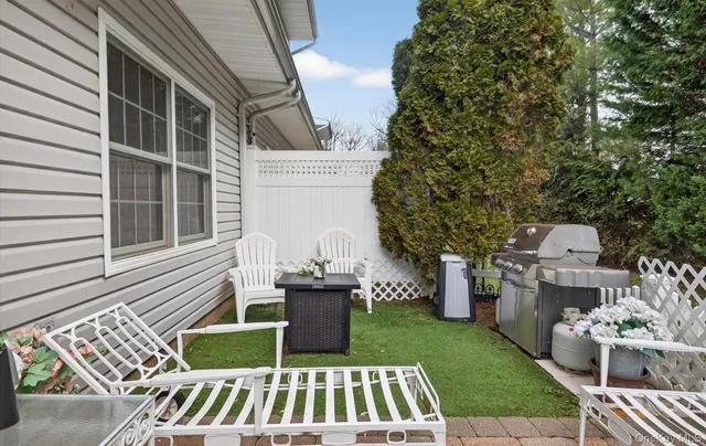 $1,500,000 | 14 Miro Place, Port Washington, NY 11050