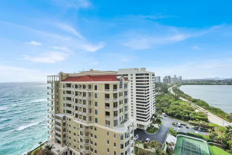 $835,000 | 5380 North Ocean Drive, Unit 18A, Singer Island, FL 33404