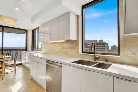 $835,000 | 5380 North Ocean Drive, Unit 18A, Singer Island, FL 33404