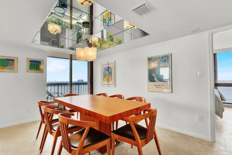 $835,000 | 5380 North Ocean Drive, Unit 18A, Singer Island, FL 33404