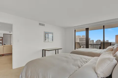 $835,000 | 5380 North Ocean Drive, Unit 18A, Singer Island, FL 33404