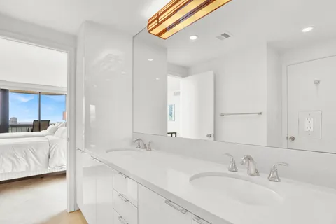 $835,000 | 5380 North Ocean Drive, Unit 18A, Singer Island, FL 33404
