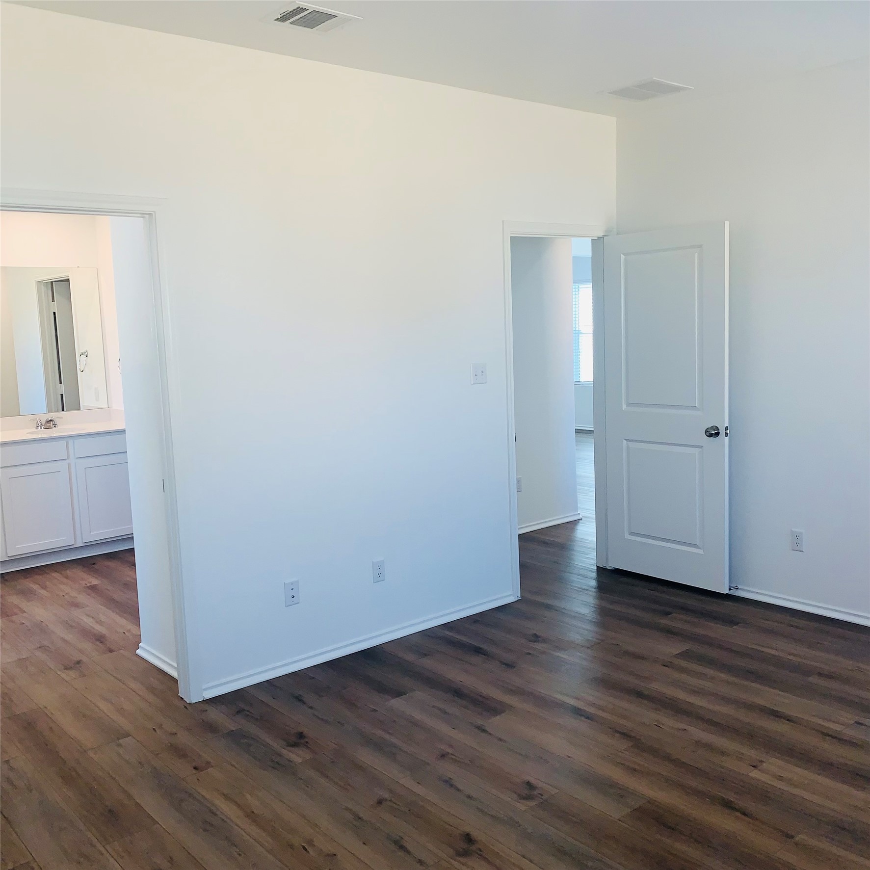 104 Perfect World Loop Jarrell, TX 76537 - Photo 10 of 27