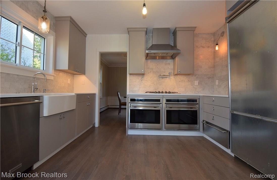 1491 Oxford Road Grosse Pointe, MI 48236 - Photo 23 of 46 kitchen 5.JPG